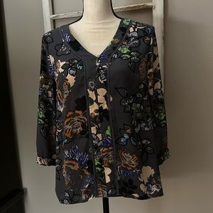 Collective Concepts 100% polyester grey floral top